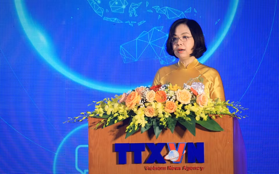 Tổng Giám đốc, Chủ tịch Liên Chi hội Nhà báo Thông tấn xã Việt Nam Vũ Việt Trang cho biết, giải thưởng là nơi hội tụ của các sản phẩm báo chí mới được phát triển trên nền tảng số, rất phù hợp với xu thế phát triển của báo chí hiện nay. (Ảnh: Hoài Nam/Vietnam+)