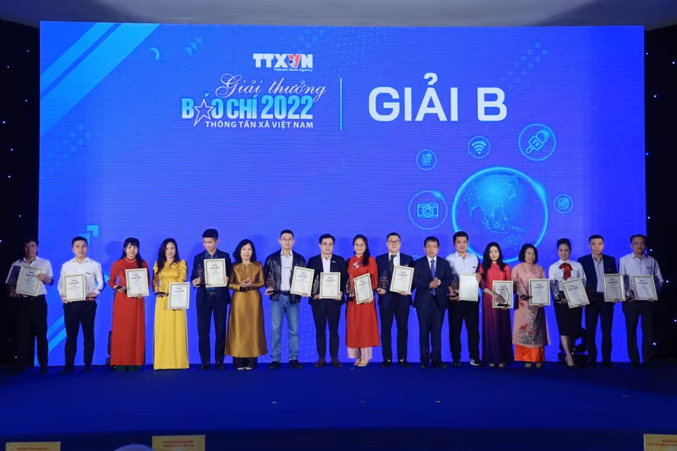 Trong khi đó, giải B được trao với 7 thể loại báo chí. (Ảnh: Hoài Nam/Vietnam+)