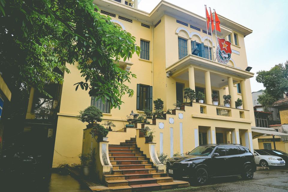 Biệt thự mang phong cách kiến trúc miền Nam nước Pháp tại số 60 Bà Triệu, hiện đang là trụ sở Trung ương Đoàn Thanh niên. (Ảnh: Hoài Nam/Vietnam+)