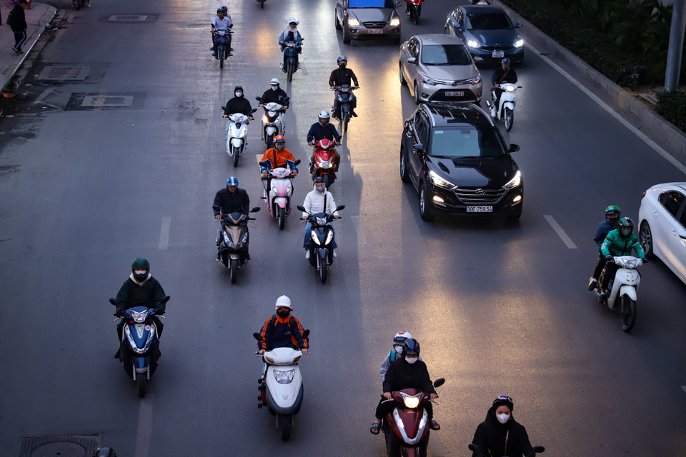 Theo Trung tâm Dự báo Khí tượng Thủy văn Quốc gia, hôm nay một đợt không khí lạnh mạnh đã ảnh hưởng đến phía Đông Bắc Bộ trong đó có Thủ đô Hà Nội. (Ảnh: Hoài Nam/Vietnam+)