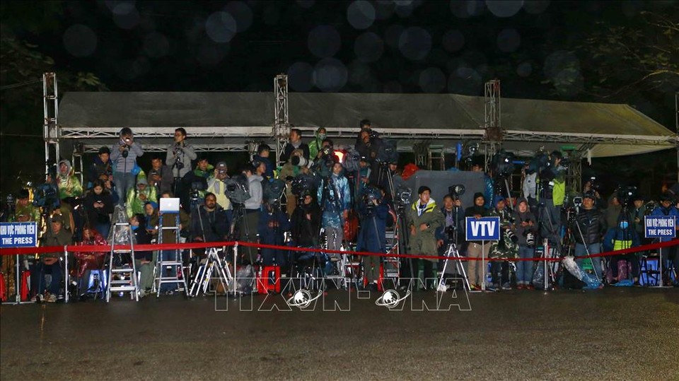 Có hàng trăm phóng viên trong và ngoài nước chờ đợi ông Kim Jong-un