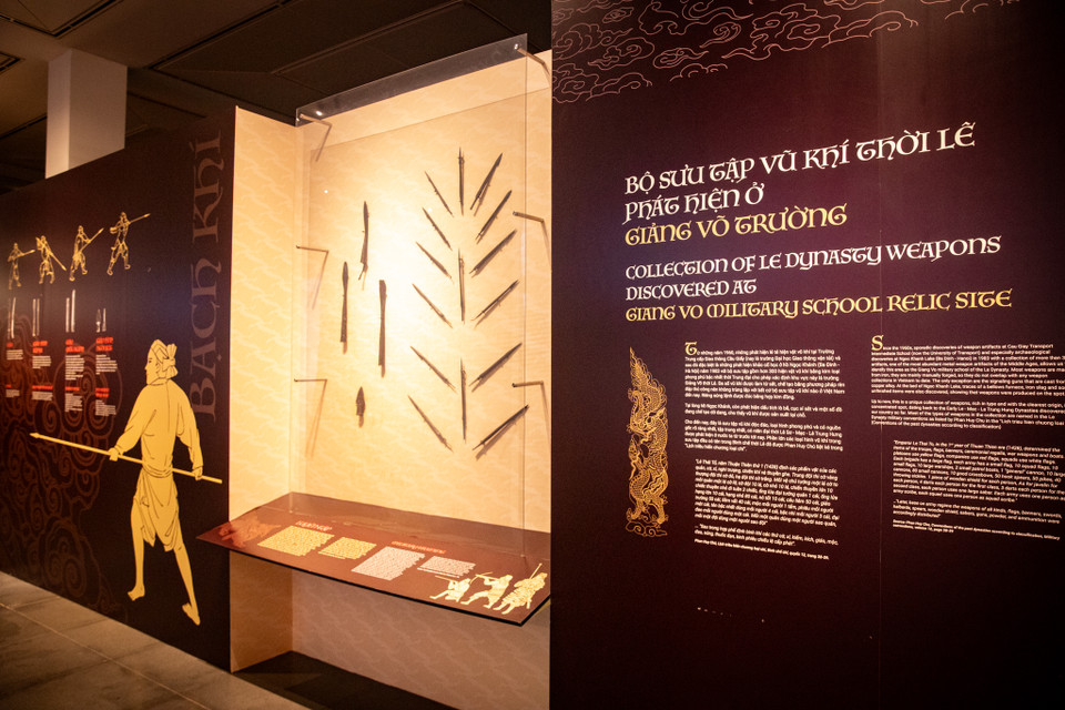 Gần 400 hiện vật, hình ảnh, tài liệu về Giảng Võ đường; 111 hiện vật của bộ sưu tập vũ khí Ngọc Khánh lần đầu tiên được ra mắt công chúng tại Bảo tàng Hà Nội từ tháng 11/2023 - 5/2024. (Ảnh: PV/Vietnam+)