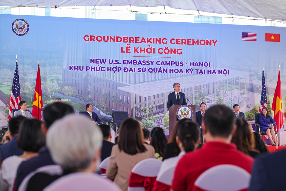Người đứng đầu ngành Ngoại giao Mỹ nhấn mạnh, trong 27 năm qua, sự kết nối giữa Việt Nam và Mỹ cũng ngày càng bền chặt, năm nay, hai nước kỷ niệm 10 năm quan hệ Đối tác toàn diện. (Ảnh: Minh Sơn/Vietnam+)