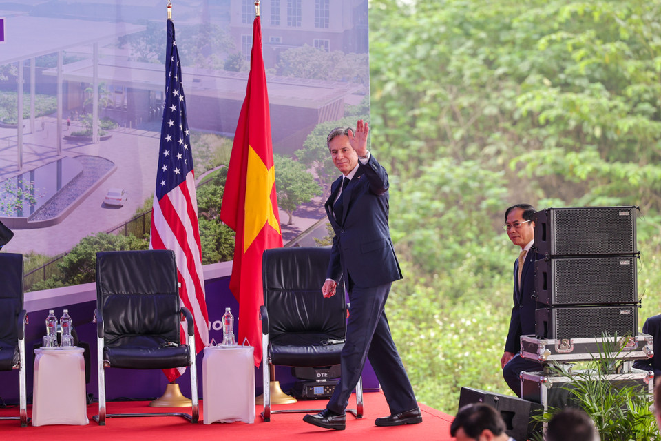 Sáng 15/4, Thủ tướng Phạm Minh Chính đã tiếp Ngoại trưởng Hoa Kỳ Antony Blinken tại Trụ sở Chính phủ. Sáng cùng ngày Ngoại trưởng Blinken cũng đã dự lễ khởi công khu phức hợp Đại sứ quán Hoa Kỳ mới tại quận Cầu Giấy, Hà Nội. (Ảnh: Minh Sơn/Vietnam+)