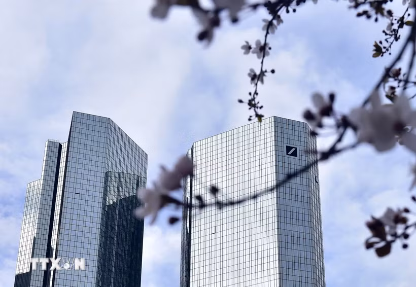 Trụ sở ngân hàng Deutsche Bank tại Frankfurt, Đức. (Ảnh: THX/TTXVN)