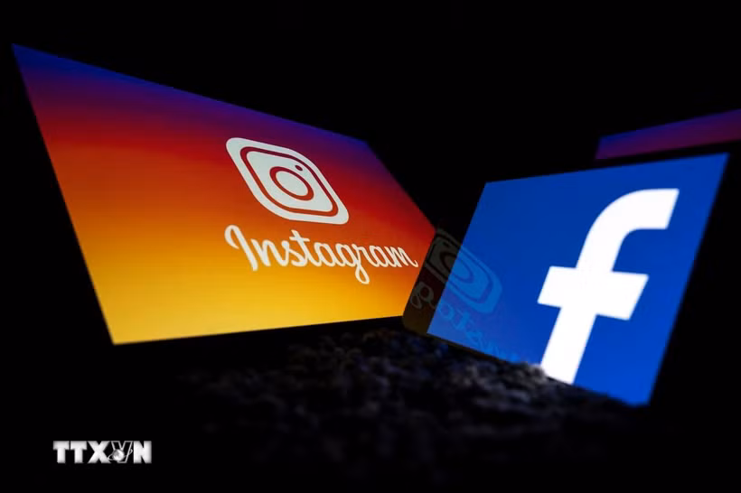 Biểu tượng của trang mạng xã hội Facebook và Instagram. (Ảnh: AFP/TTXVN)