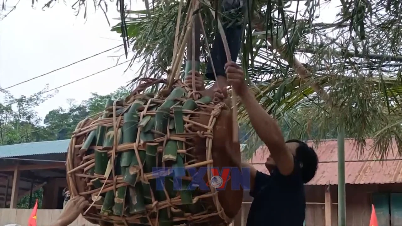 Lễ hội đập trống Ma Coong rộn ràng cầu mưa thuận gió hòa tại Quảng Trị