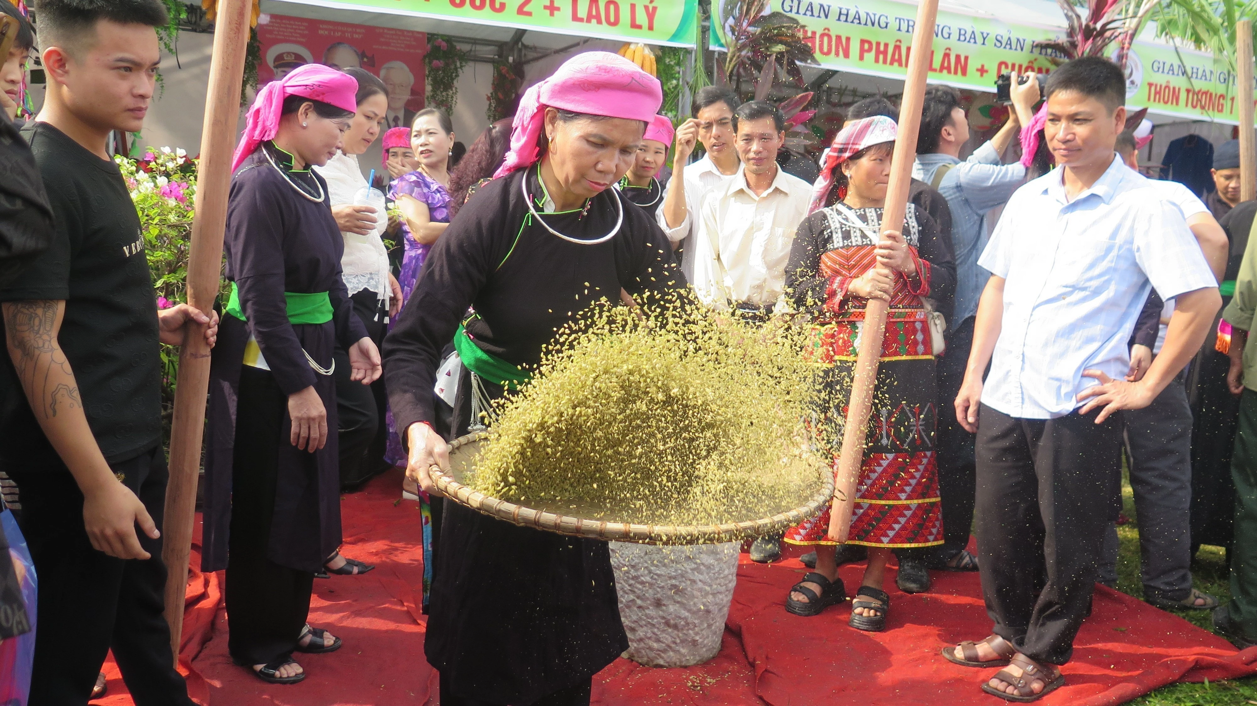 Lào Cai: Bảo tồn văn hóa làng nghề gắn với phát triển du lịch
