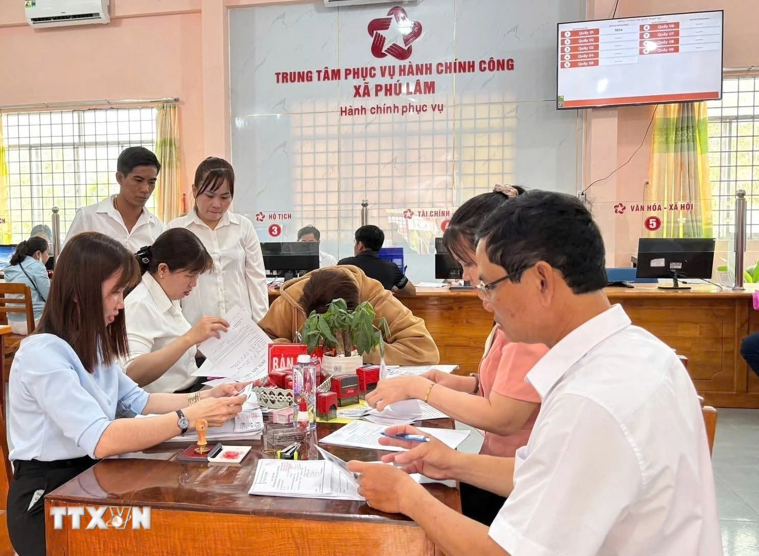 An Giang: Chính quyền sở tại nỗ lực bắt nhịp cùng lòng dân