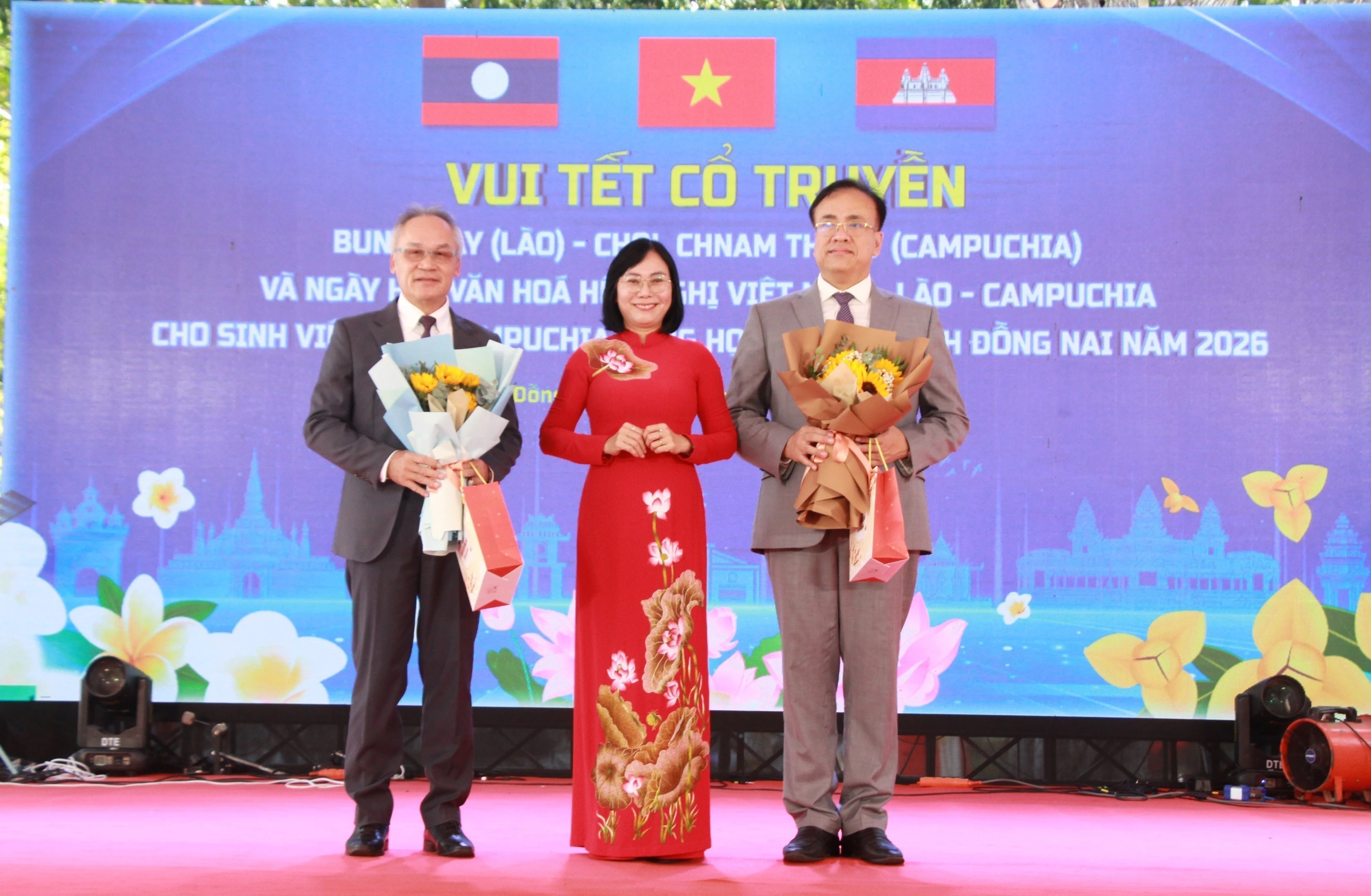 Giao Lưu Thanh Niên Việt - Lào: Thắt Chặt Tình Hữu Nghị Truyền Thống