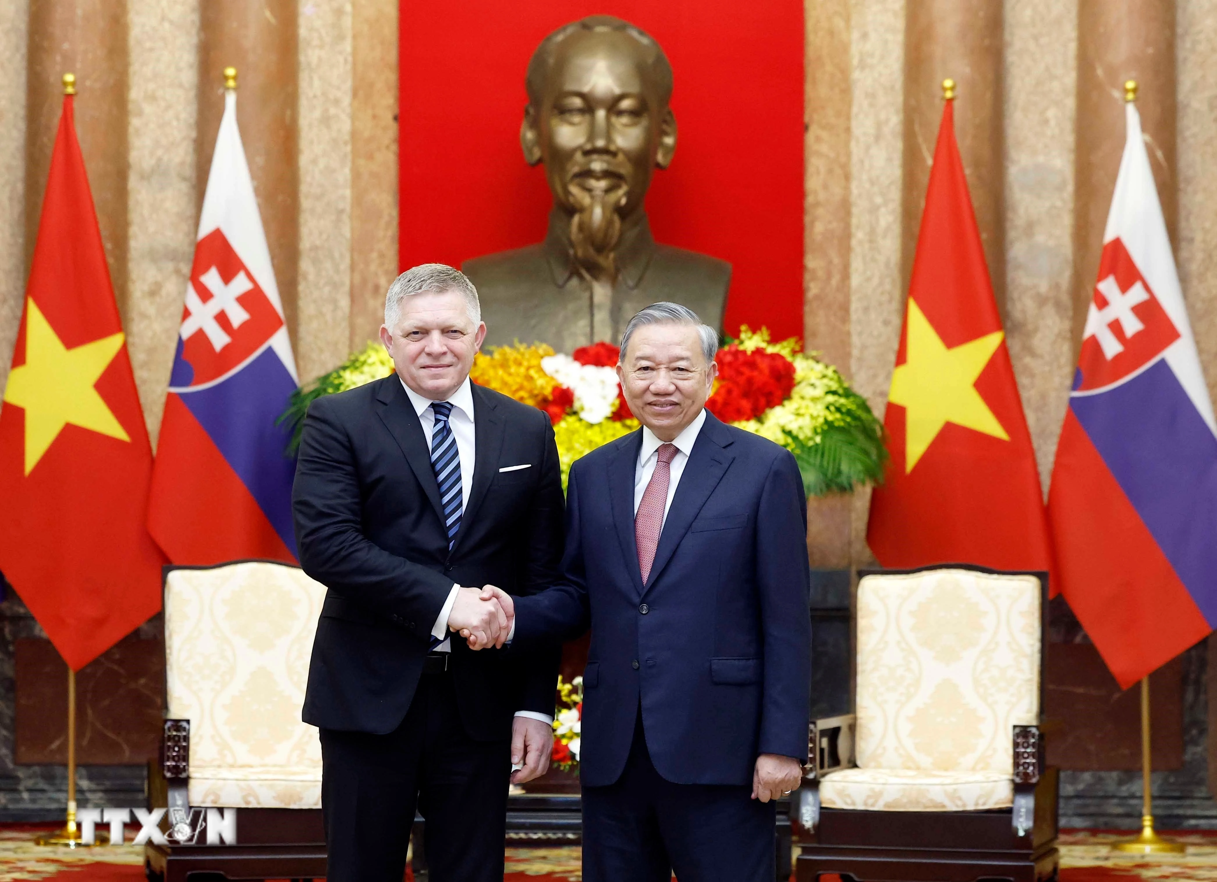 Tổng Bí thư, Chủ tịch nước Tô Lâm tiếp Thủ tướng Slovakia, thúc đẩy hợp tác song phương