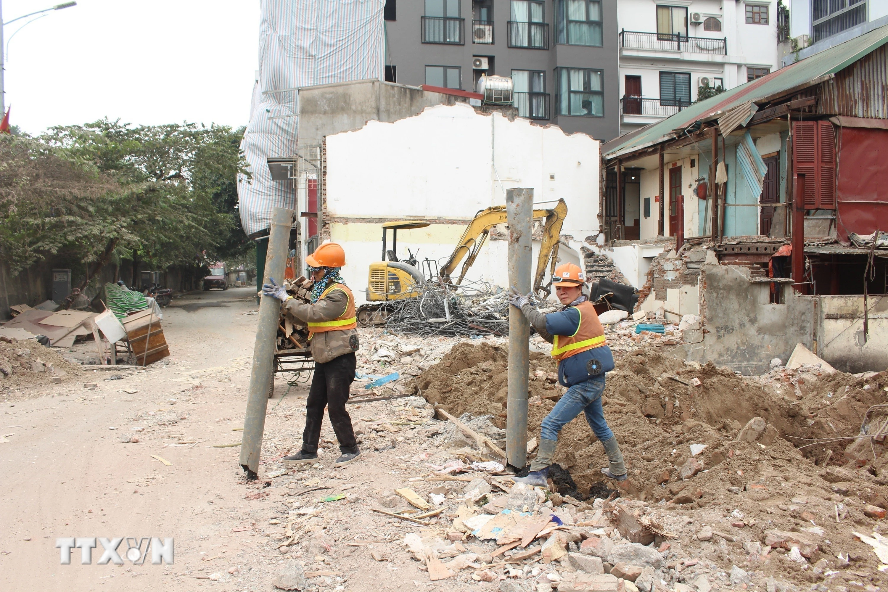 Hà Nội đẩy nhanh giải phóng mặt bằng thi công cầu Tứ Liên