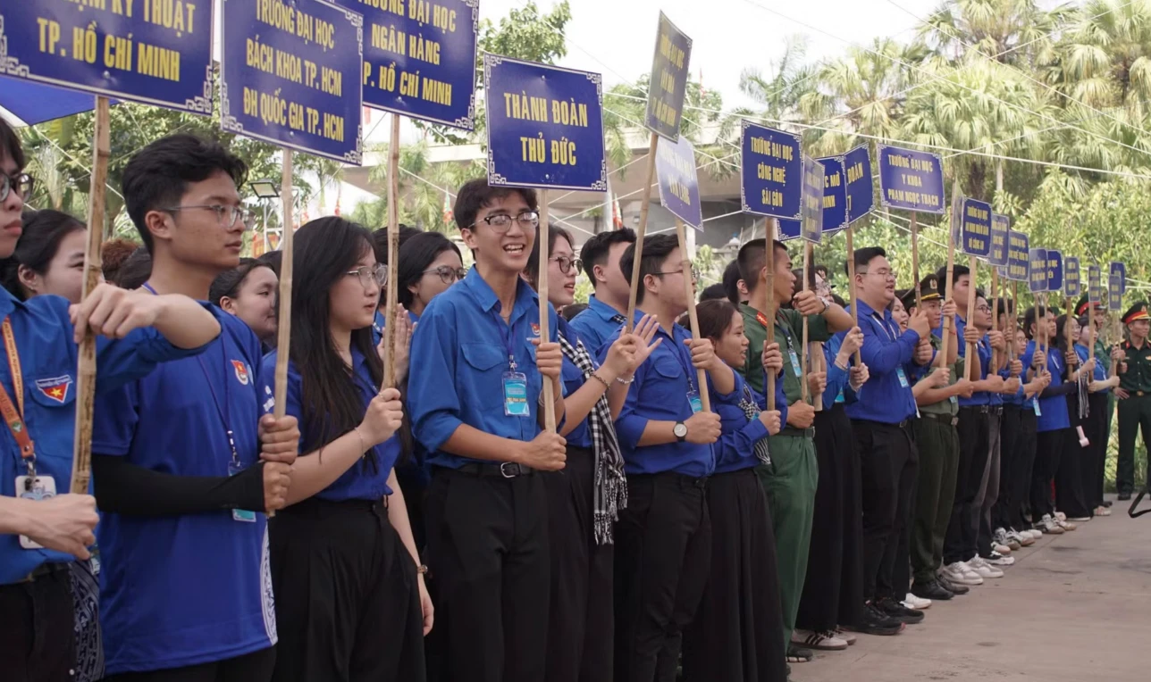 Sôi nổi hội trại Tự hào nòi giống Tiên Rồng