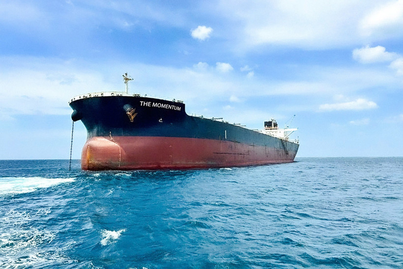 Tập đoàn Hòa Phát đưa vào khai thác tàu The Momentum 110.000 DWT. (Ảnh: Vietnam+)