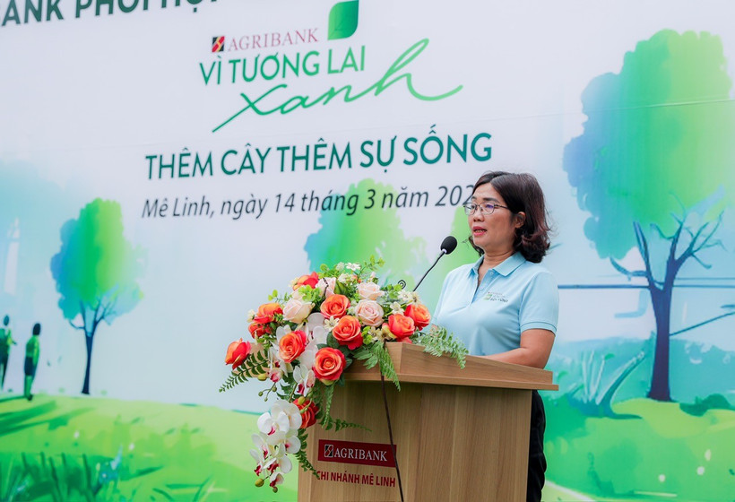 Bà Từ Thị Kim Thanh - Thành viên Hội đồng Thành viên Agribank phát biểu tại sự kiện. (Ảnh: Vietnam+)