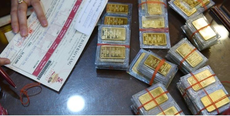 Giá vàng trong nước giao dịch quanh mức 156,4 triệu đồng mỗi lượng. (Ảnh: Vietnam+)