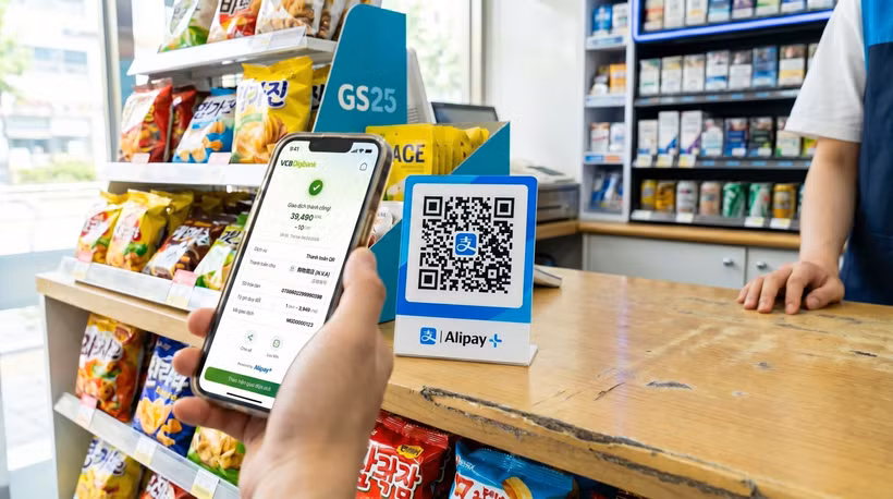 Vietcombank mở rộng thanh toán QR xuyên biên giới tới Nhật Bản và Hồng Kông. (Ảnh: Vietnam+)