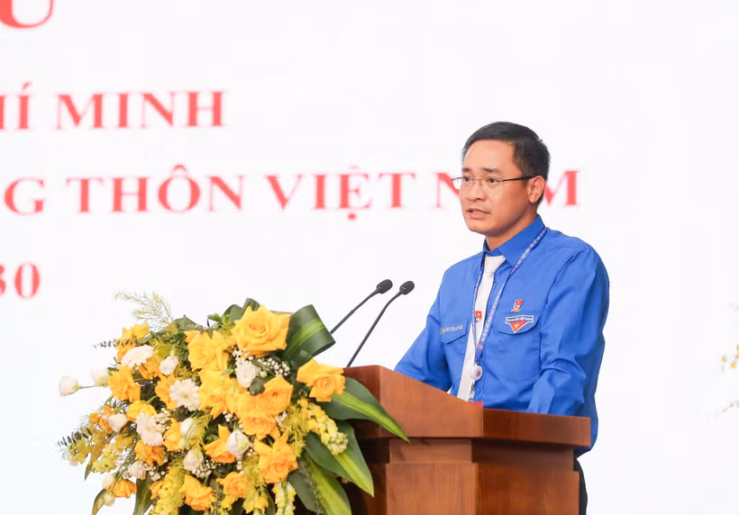 Ông Phạm Chí Thành - Uỷ viên Ban Chấp hành Đoàn Thanh niên Chính phủ, Uỷ viên Ban Chấp hành Đảng bộ, Phó Tổng Giám đốc, Bí thư Đoàn Thanh niên nhiệm kỳ 2022-2027 phát biểu khai mạc Đại hội. (Ảnh: Vietnam+)
