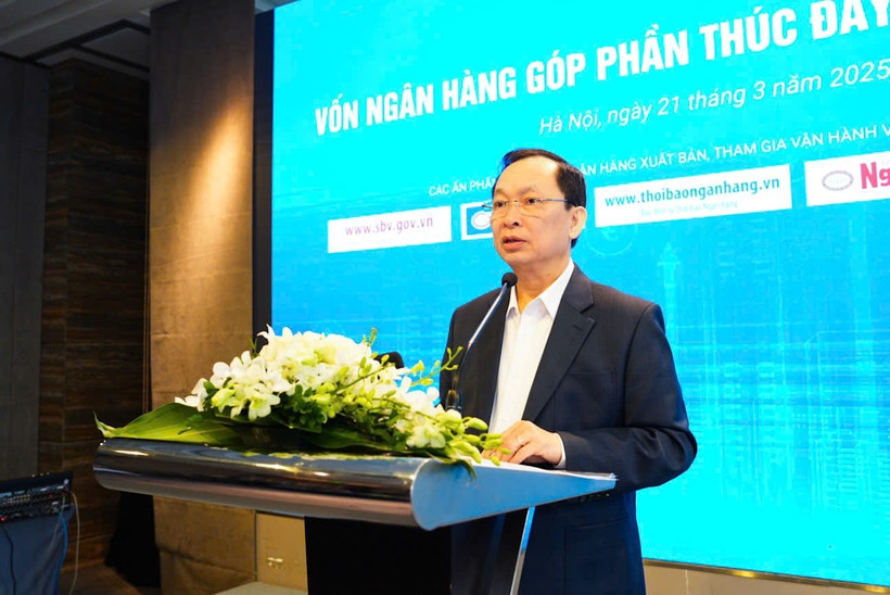 Phó Thống đốc Thường trực Ngân hàng Nhà nước Đào Minh Tú phát biểu tại hội thảo. (Ảnh: Vietnam+)