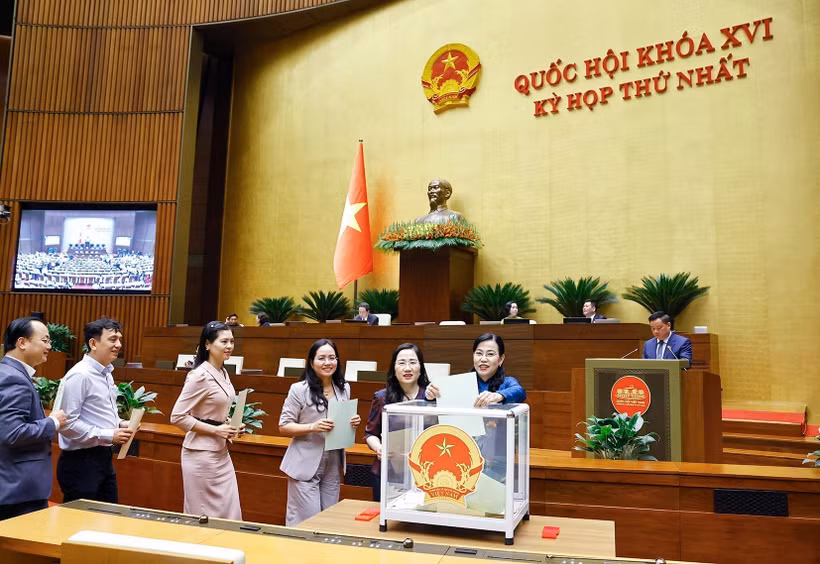 Quốc hội phê chuẩn bổ nhiệm Thẩm phán Tòa án nhân dân tối cao khoá XVI