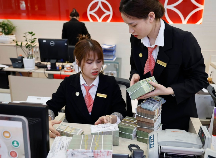 Room hữu hạn, ngân hàng buộc tái cơ cấu dòng vốn vào bất động sản. (Ảnh: Vietnam+)