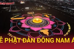 Hàng trăm nghìn đèn lồng thắp sáng khắp Đông Nam Á trong Lễ hội Vesak 2025