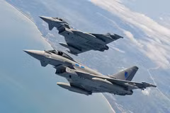 Tiêm kích Typhoon.