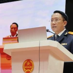 Phó Cục trưởng Cục Thuế ông Mai Sơn chia sẻ thành công của eTax Mobile đến từ việc ứng dụng được hoàn thiện mạnh mẽ theo hướng “một cửa – một điểm chạm”. (Ảnh: Vietnam+)