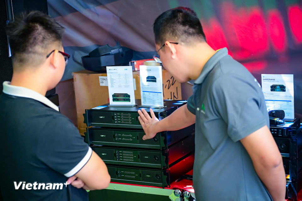 Đặc biệt, hàng loạt thương hiệu quốc tế danh tiếng cũng sẽ mang công nghệ tiên tiến nhất đến Hà Nội như OHVL, Ling Ying, DL, Mattenx, Poyun, Turbosonic, KET, Audio Hello, Shupu, Voxpu, JJF, MusiCrown. (Ảnh: Minh Sơn/Vietnam+)