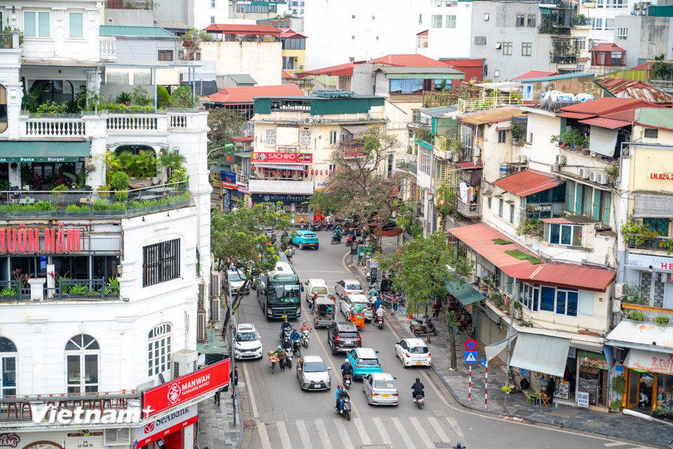 “Hàm cá mập” còn đóng vai trò như một điểm đến văn hóa và du lịch thu hút hàng ngàn khách du lịch mỗi năm. (Ảnh: Minh Sơn/Vietnam+)
