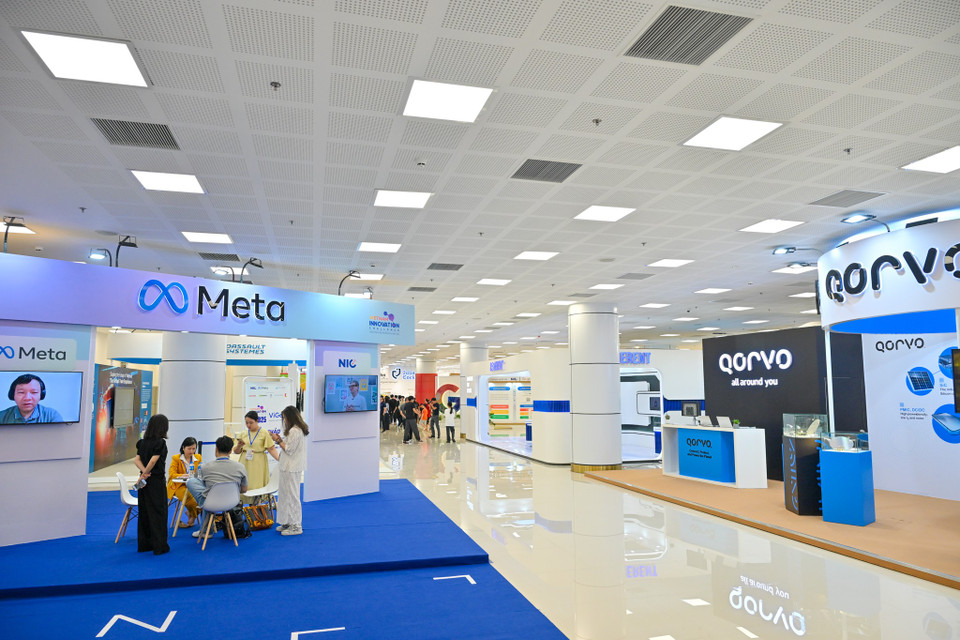 Triển lãm quy tụ hàng trăm doanh nghiệp công nghệ, viện nghiên cứu, startup trong và ngoài nước (Mỹ, Đức, Pháp, Nhật Bản). (Ảnh: Minh Sơn/Vietnam+)
