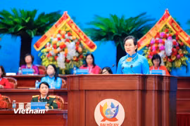 Bà Lê Thị Thủy, Chủ tịch Hội Liên hiệp Phụ nữ Việt Nam khóa XIV, nhiệm kỳ 2026-2031 phát biểu bế mạc Đại hội. (Ảnh: Hoài Nam/Vietnam+)