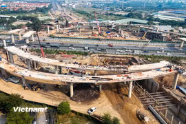 Khu vực "siêu nút giao" đường Vành đai 3,5 và Đại lộ Thăng Long. (Ảnh: Hoài Nam/Vietnam+)