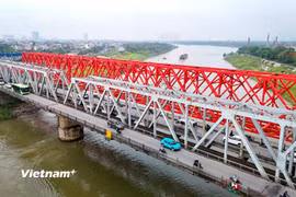 Hình ảnh cây cầu 120 năm tuổi ở Thủ đô trước thời điểm tháo dỡ vào tháng 9