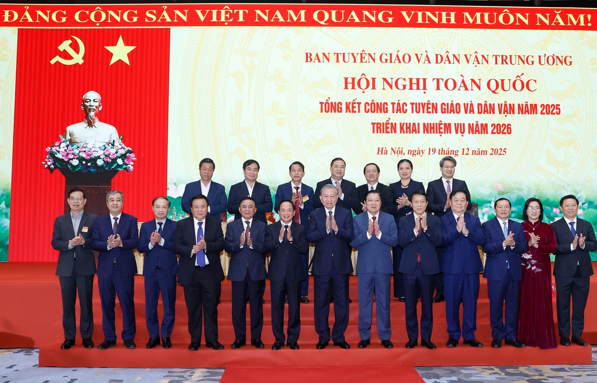 tong-bi-thu-du-hoi-nghi-toan-quoc-trien-khai-nhiem-vu-nam-2026-cua-nganh-tuyen-giao-va-dan-van-8481954.jpg