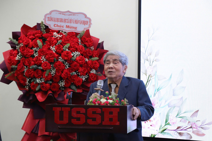 Giáo sư, Nhà giáo Nhân dân Hà Minh Đức phát biểu tại sự kiện. (Ảnh: Vân Khánh/Vietnam+)