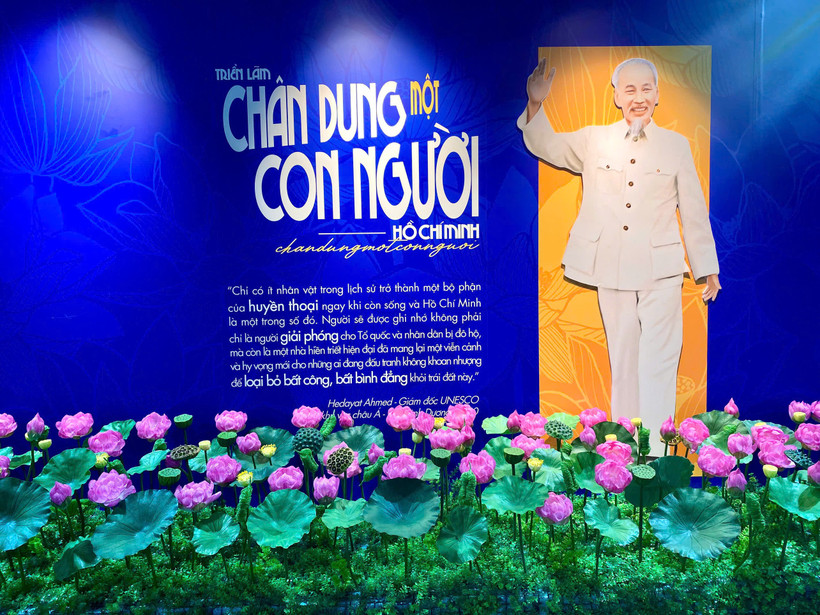 Trưng bày do Bảo tàng Hồ Chí Minh thực hiện. (Ảnh: PV/Vietnam+)
