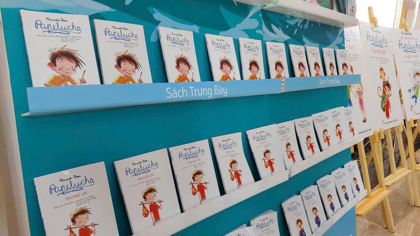 "Papelucho" gồm 12 tập, kể lại những câu chuyện đời thường dưới góc nhìn hồn nhiên và tinh tế của một cậu bé người Chile 8 tuổi . (Ảnh: Minh Thu/Vietnam+)