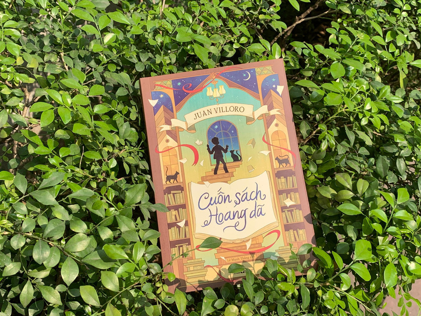 Cuốn sách phù hợp với độc giả từ 10 tuổi trở lên, và bất cứ ai yêu thích khám phá, sáng tạo và trân trọng giá trị của sách. (Ảnh: PV/Vietnam+)