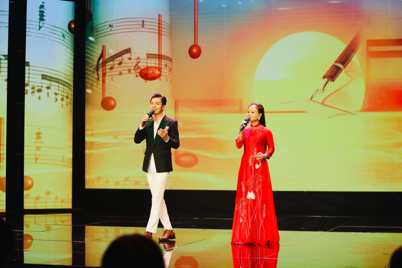 Chương trình biểu diễn các tác phẩm đoạt giải. (Ảnh: PV/Vietnam+)