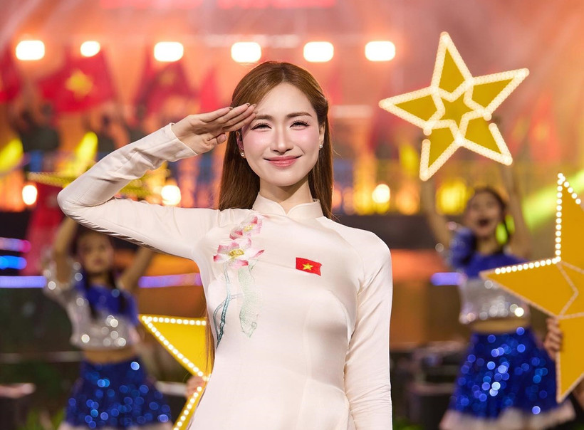 Ca sỹ Hòa Minzy sẽ có phần biểu diễn cùng nghệ sỹ Tuấn Cry - cộng sự của cô trong MV "Bắc Bling." (Ảnh: CTV/Vietnam+)