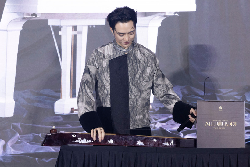 Sau nhiều chặng đường khó khăn và chuyển mình, cái tên SOOBIN trở thành thương hiệu vững chắc trên thị trường âm nhạc Việt Nam, là hình tượng hướng đến của thế hệ nghệ sỹ mới. (Ảnh: PV/Vietnam+)