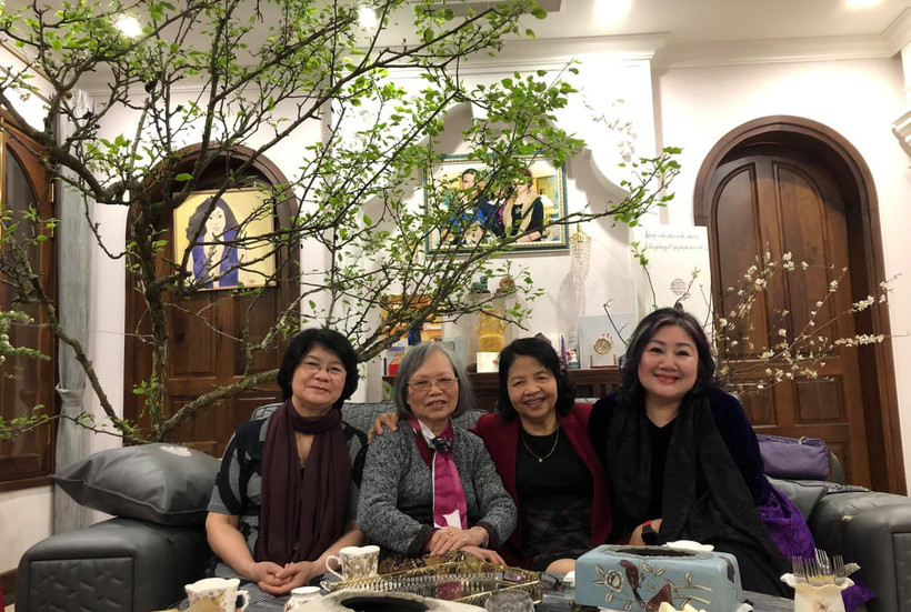 (Từ trái sang) Nhà thơ Đoàn Thị Lam Luyến, Đoàn Thị Tảo, Đoàn Thị Ký và Đoàn Thị Ngọc Thu. (Ảnh: FB)