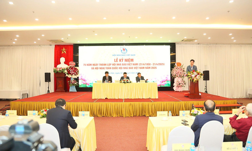 Quang cảnh Lễ kỷ niệm 75 năm thành lập Hội Nhà báo Việt Nam và Hội nghị toàn quốc năm 2025 của Hội Nhà báo Việt Nam diễn ra ngày 21/4 tại Hà Nội. (Ảnh: PV/Vietnam+)