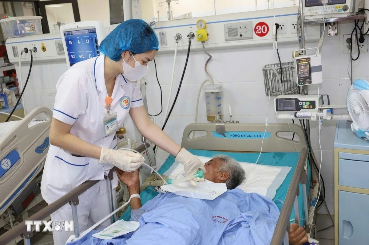 Phú Thọ cấp cứu thành công bệnh nhân uốn ván nặng suy hô hấp nguy kịch