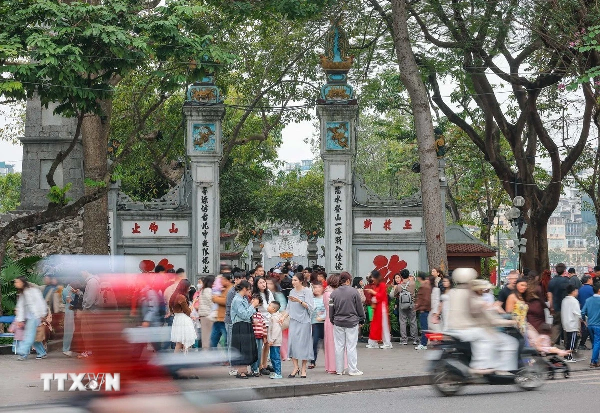 Hà Nội và TP.HCM lọt top 100 thành phố hấp dẫn nhất để khám phá bằng đi bộ