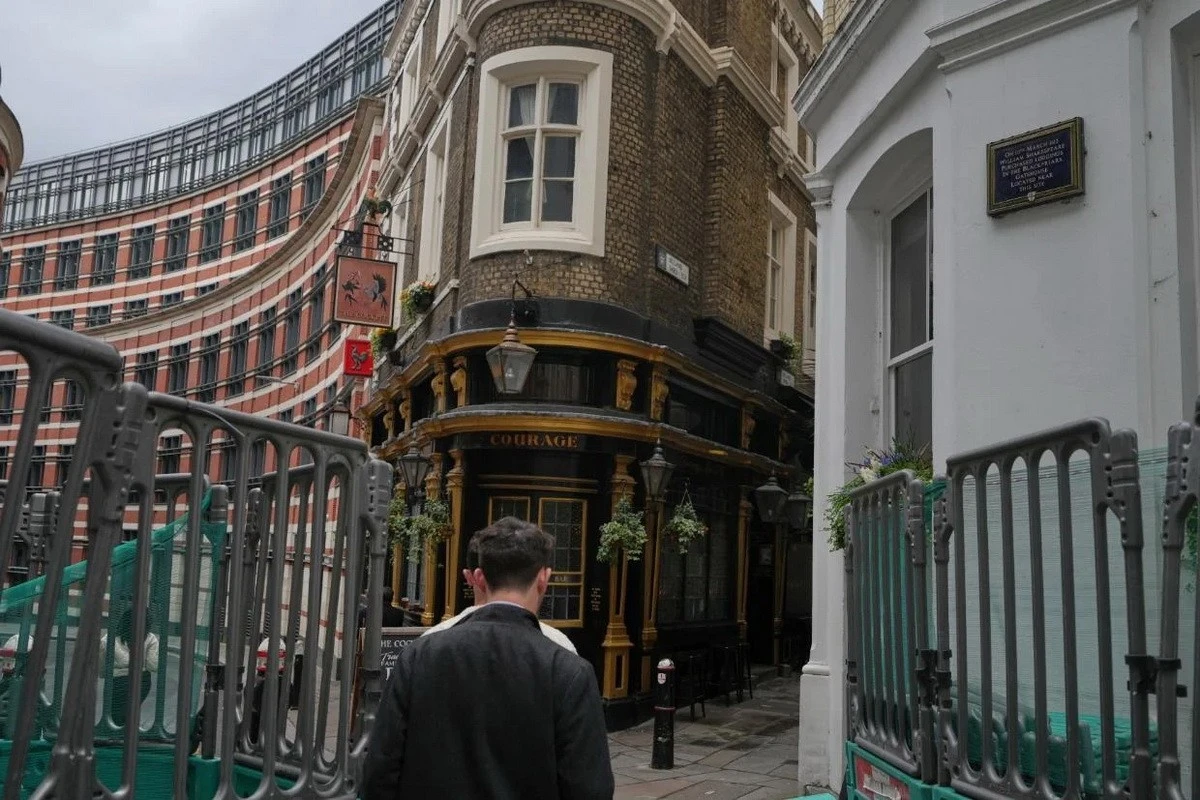 Phát Hiện Mới: Hé Lộ Nơi Ở Cuối Đời Của Đại Văn Hào Shakespeare Tại London