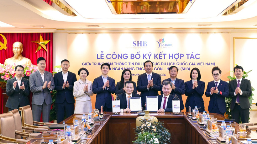 Trung tâm Thông tin du lịch (Cục Du lịch Quốc gia Việt Nam) và Ngân hàng TMCP Sài Gòn - Hà Nội (SHB) chính thức ký kết Thỏa thuận hợp tác giai đoạn 2026-2030. (Ảnh: TITC/Vietnam+)