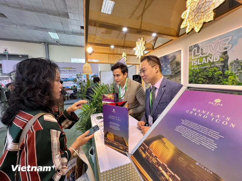 Các doanh nghiệp "tái cấu trúc" sản phẩm nhằm giữ chân khách hàng. (Ảnh minh họa: Xuân Mai/Vietnam+)