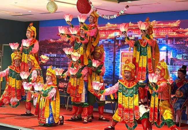 Nhã nhạc Cung đình Huế và múa Cung đình Huế được giới thiệu tại Australia. (Ảnh: Bộ VHTTDL)